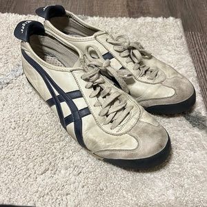 Men’s Onitsuka Tiger classic US men’s size 9.5
